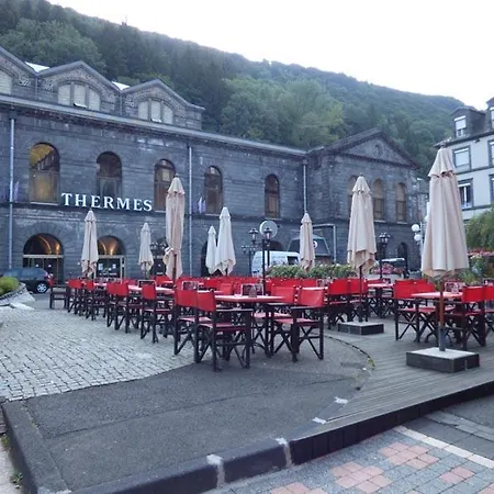 Appartement Classe 4 Personnes Face Aux Thermes, Avec Coin Nuit