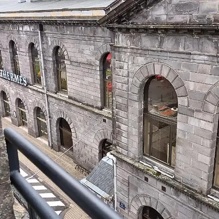 Classé 4 Personnes Face Aux Thermes, Avec Coin Nuit Appartement