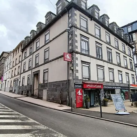 Classe 4 Personnes Face Aux Thermes, Avec Coin Nuit * Le Mont-Dore