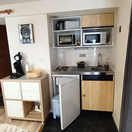 Classe 4 Personnes Face Aux Thermes, Avec Coin Nuit Apartment *