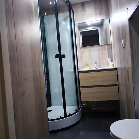 アパート Classe 4 Personnes Face Aux Thermes, Avec Coin Nuit ル・モンドール
